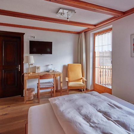 Hotel Alpenblick Zeneggen エクステリア 写真