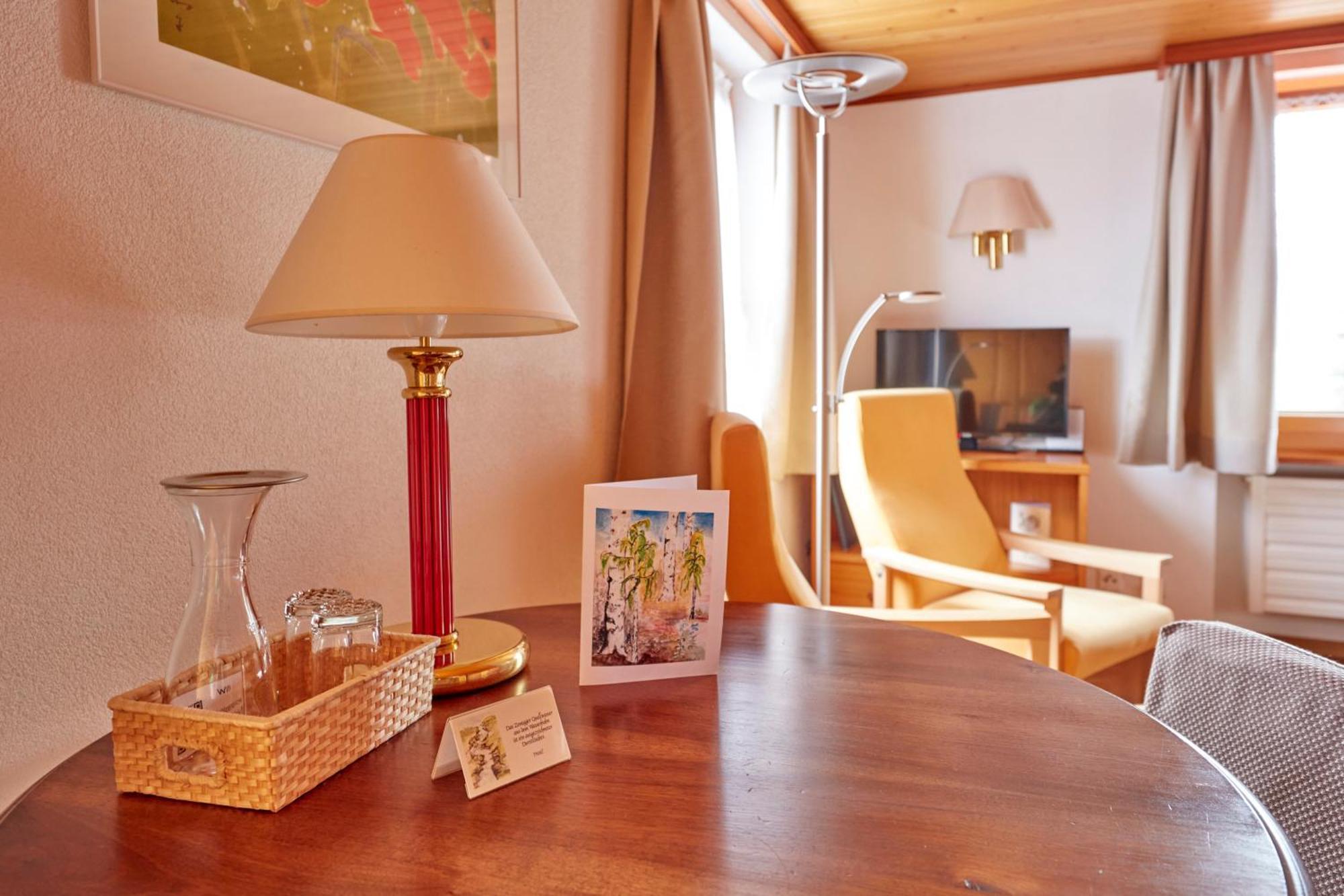 Hotel Alpenblick Zeneggen エクステリア 写真
