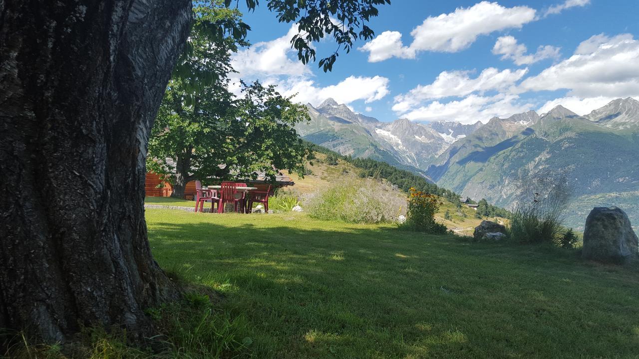 Hotel Alpenblick Zeneggen エクステリア 写真